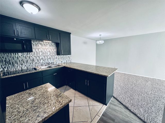 601 W 11th ST 227, Austin, TX 78701