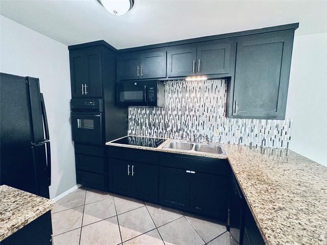 601 W 11th ST 227, Austin, TX 78701