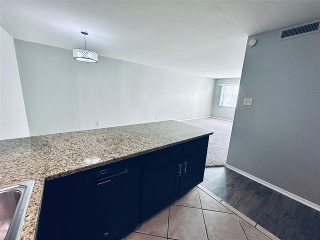 601 W 11th ST 227, Austin, TX 78701