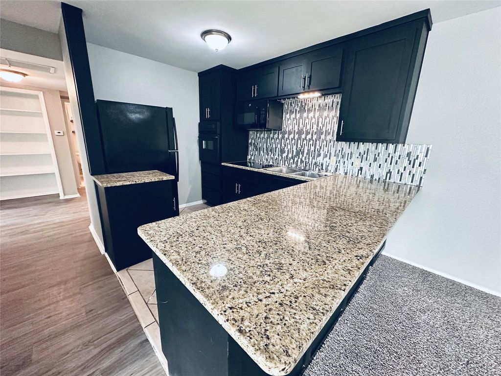 601 W 11th ST 227, Austin, TX 78701