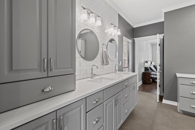 6101 Tiffany Oaks Lane, Arlington, TX 76016