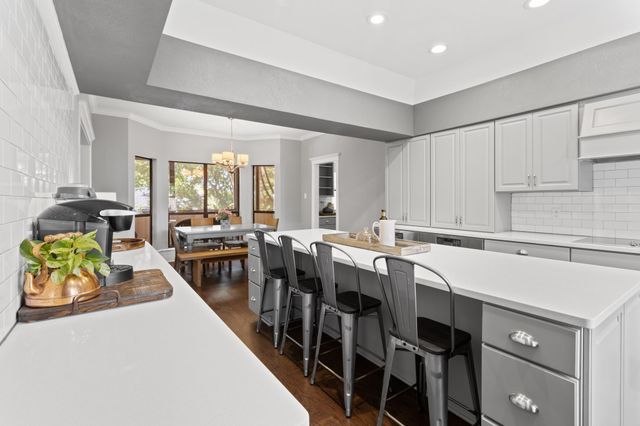 6101 Tiffany Oaks Lane, Arlington, TX 76016