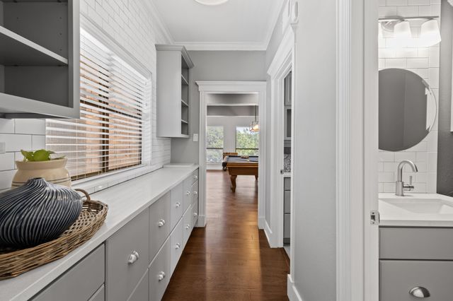 6101 Tiffany Oaks Lane, Arlington, TX 76016