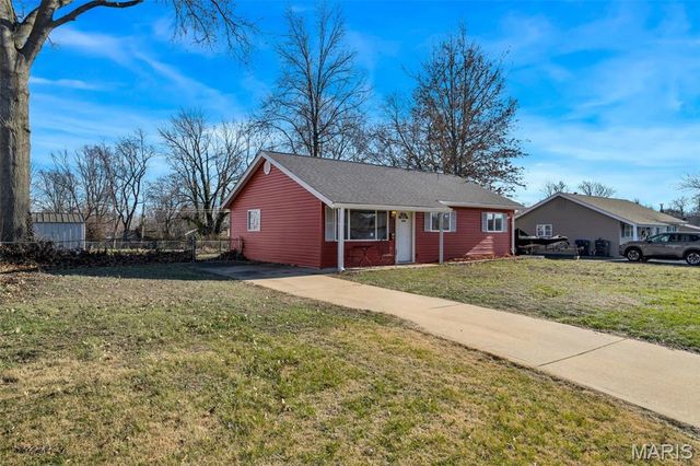 24 Roland Avenue, O'fallon, MO 63366