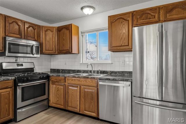 24 Roland Avenue, O'fallon, MO 63366