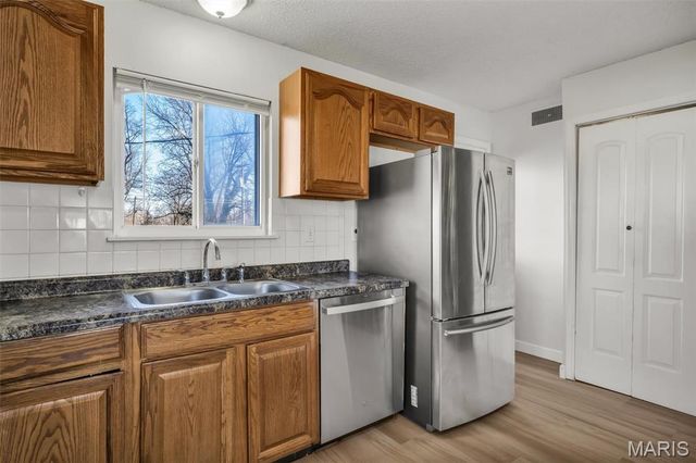 24 Roland Avenue, O'fallon, MO 63366