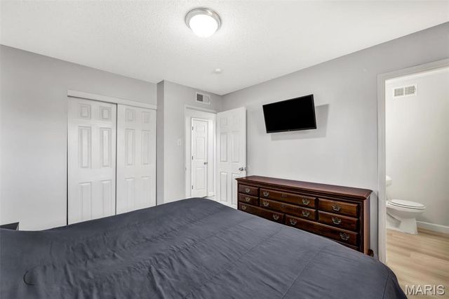 24 Roland Avenue, O'fallon, MO 63366