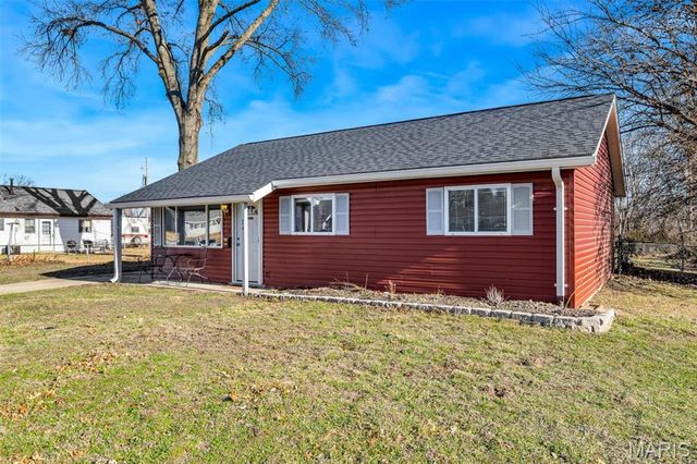 24 Roland Avenue, O'fallon, MO 63366