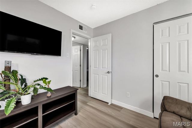 24 Roland Avenue, O'fallon, MO 63366