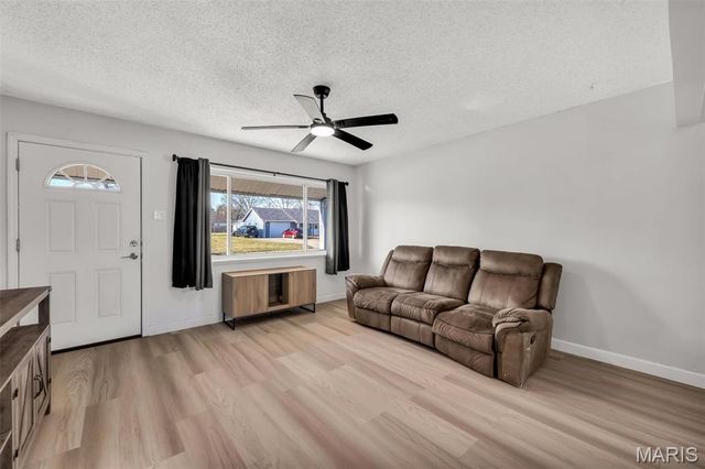 24 Roland Avenue, O'fallon, MO 63366