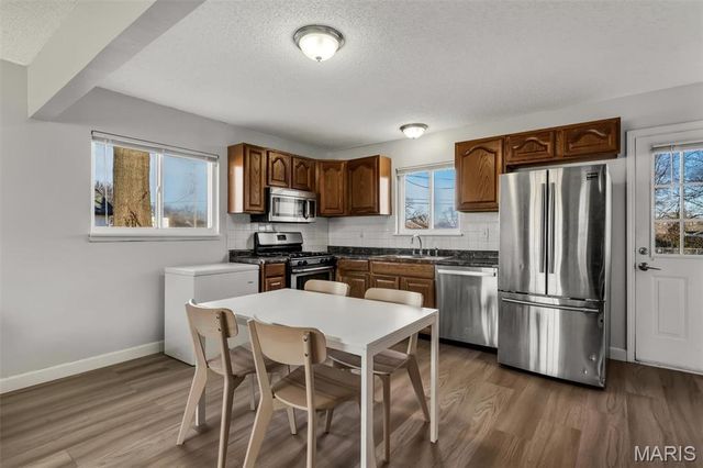 24 Roland Avenue, O'fallon, MO 63366