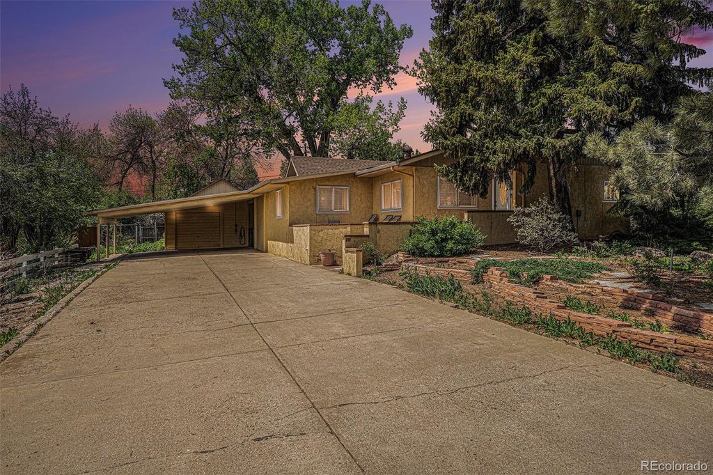 895 Vance Street, Lakewood, CO 80214