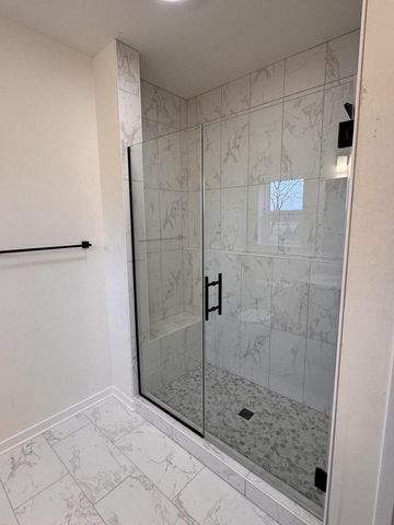 W149N11976 Red Holly DRIVE, Germantown, WI 53022