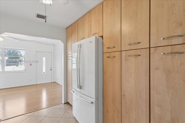 5761 SW 41st St, West Park, FL 33023