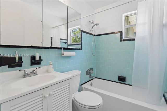 5761 SW 41st St, West Park, FL 33023