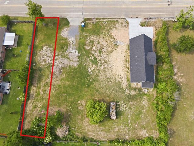 921 W Sale Road, Lake Charles, LA 70605