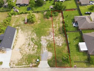 921 W Sale Road, Lake Charles, LA 70605