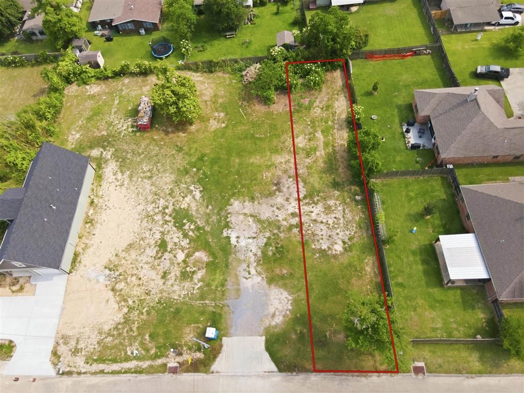 921 W Sale Road, Lake Charles, LA 70605