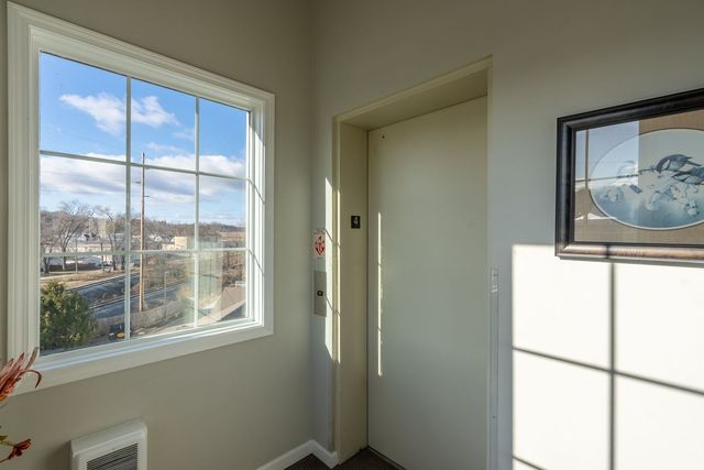 4036 River Drive 4036, Moline, IL 61265