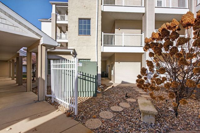 4036 River Drive 4036, Moline, IL 61265