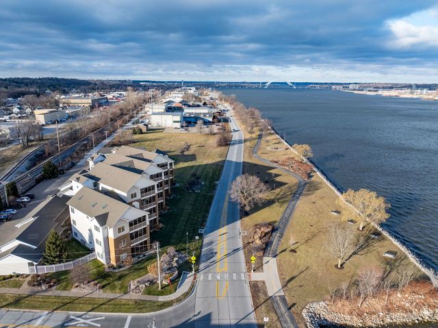 4036 River Drive 4036, Moline, IL 61265