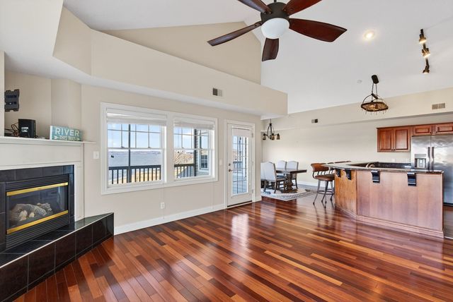 4036 River Drive 4036, Moline, IL 61265