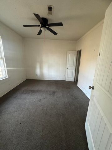 1511 N Lyon Avenue, Springfield, MO 65803