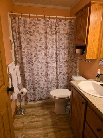705 Peach Lane, Fremont, MI 49412