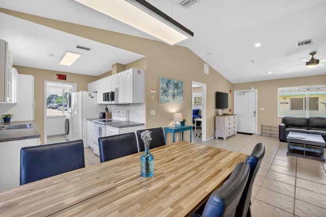 305 SW 16th Street, Fort Lauderdale, FL 33315