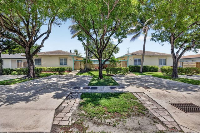 305 SW 16th Street, Fort Lauderdale, FL 33315