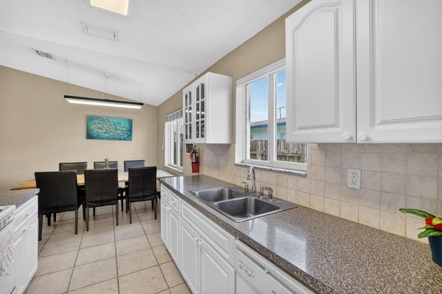 305 SW 16th Street, Fort Lauderdale, FL 33315