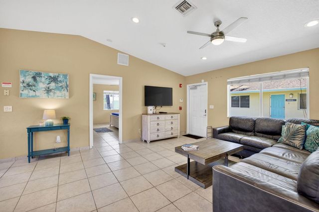 305 SW 16th Street, Fort Lauderdale, FL 33315