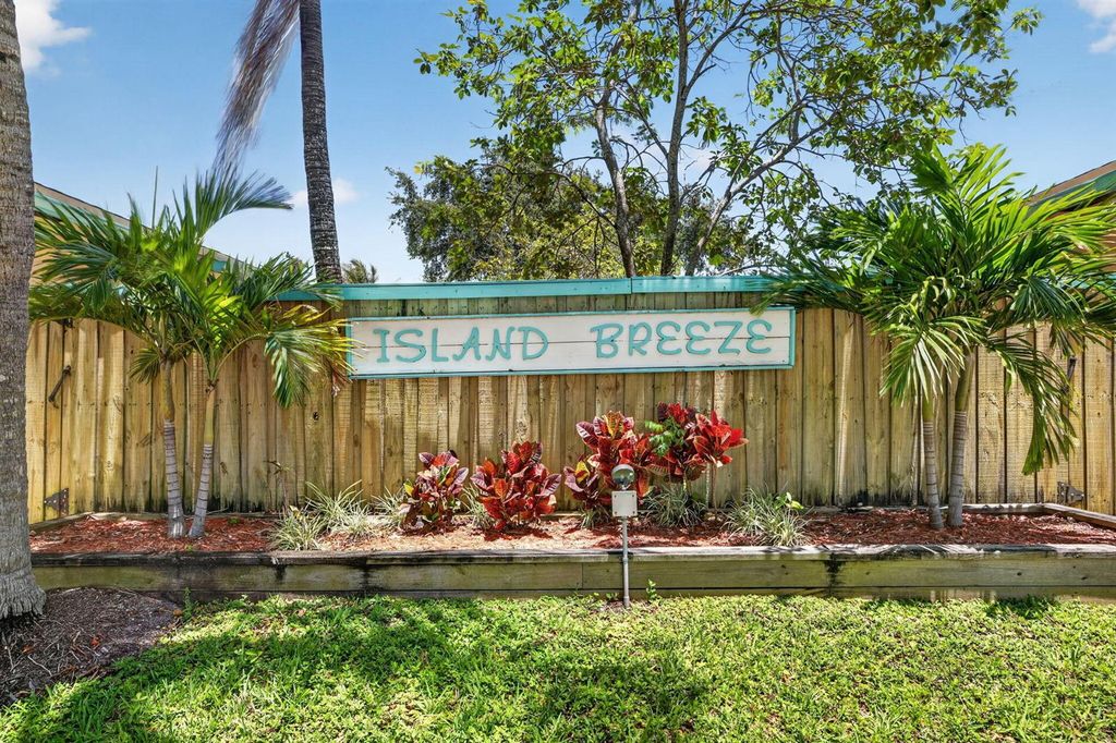 305 SW 16th Street, Fort Lauderdale, FL 33315