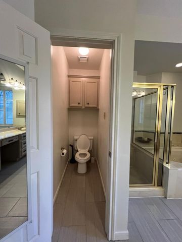 6990 Oakwood Park, Houston, TX 77040