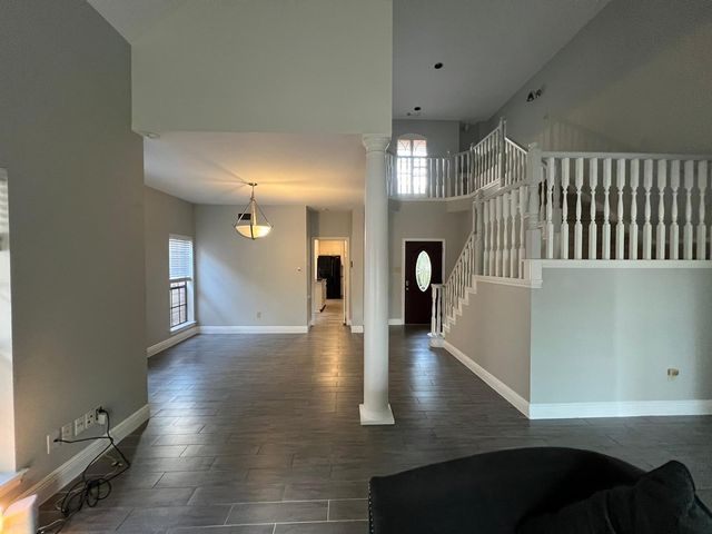 6990 Oakwood Park, Houston, TX 77040