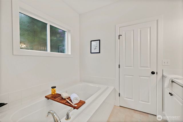 6712 127 Place SE, Bellevue, WA 98006