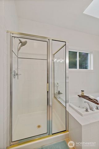 6712 127 Place SE, Bellevue, WA 98006