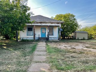 1217 Avenue D, Brownwood, TX 76801