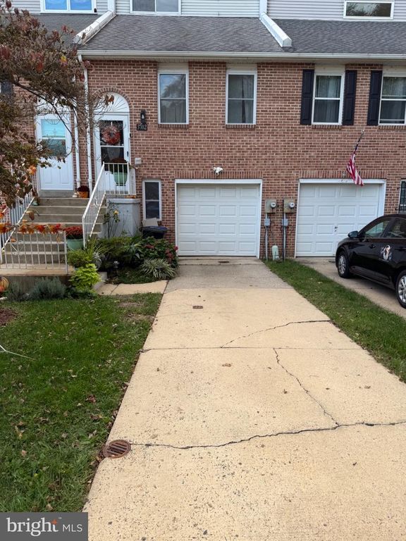 3702 BARNER PL, Philadelphia, PA 19114