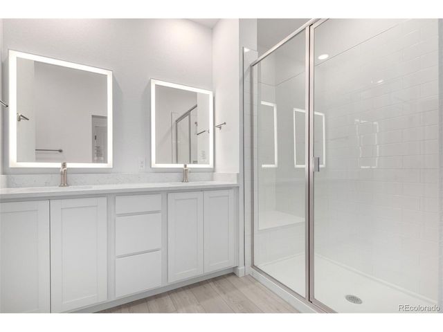 6153 N Ceylon St 3-204, Denver, CO 80249