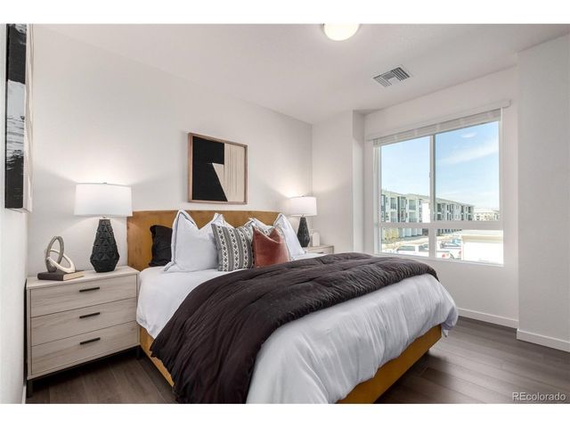 6153 N Ceylon St 3-204, Denver, CO 80249