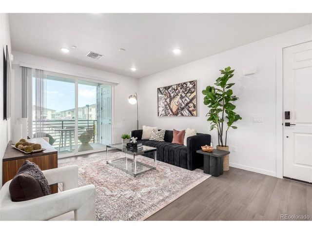 6153 N Ceylon St 3-204, Denver, CO 80249