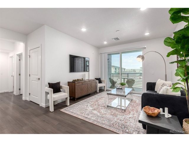 6153 N Ceylon St 3-204, Denver, CO 80249