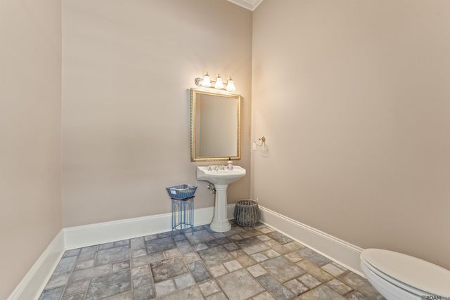 20355 Greenwell Springs Rd, Greenwell Springs, LA 70739