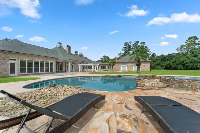 20355 Greenwell Springs Rd, Greenwell Springs, LA 70739