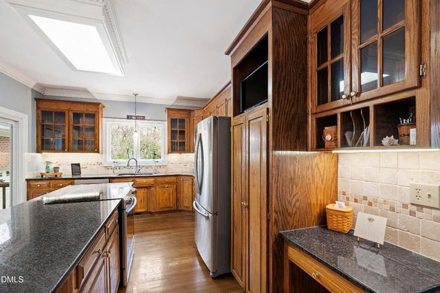 1220 Enchanted Oaks Drive, Raleigh, NC 27606