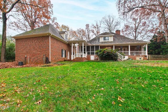 1220 Enchanted Oaks Drive, Raleigh, NC 27606