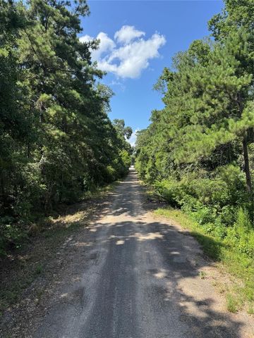 15661 Hickory Lane, Splendora, TX 77372