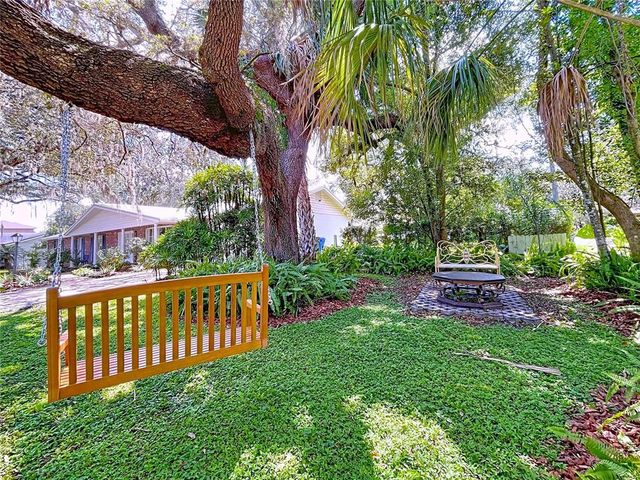 12040 RIVERHILLS DRIVE, Tampa, FL 33617