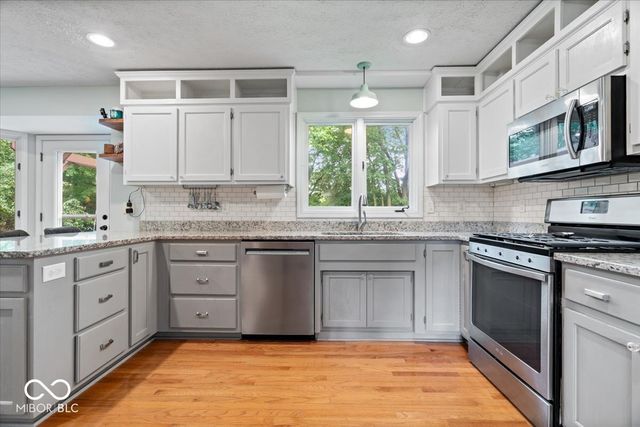 5003 Saint Charles Place, Carmel, IN 46033